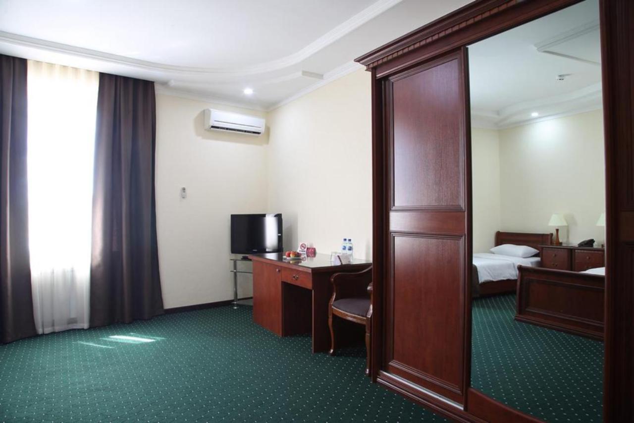 Grand Nur Hotel Tachkent Extérieur photo